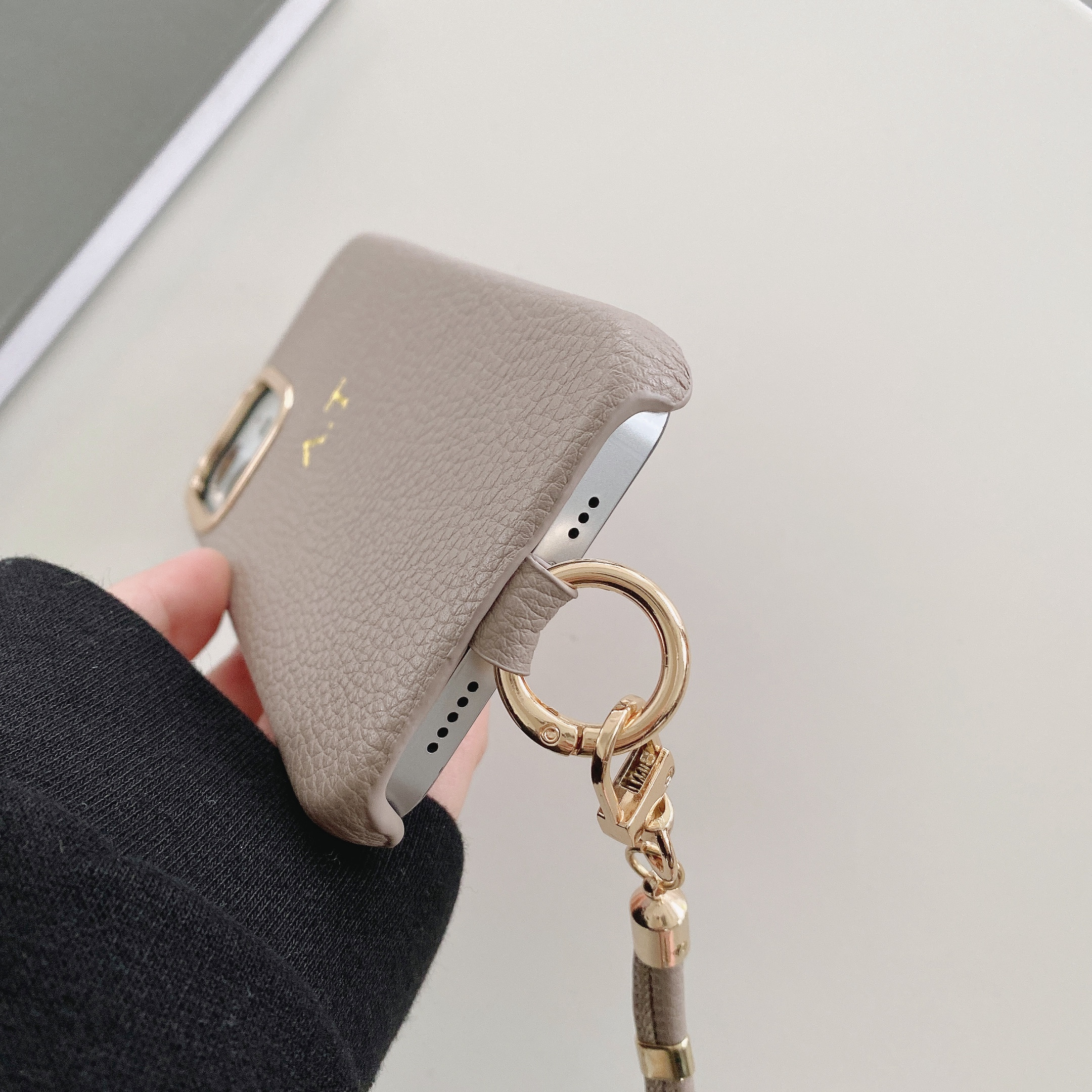 Customized engraved name lette - Phone Cases Liverpool recensie en prijs